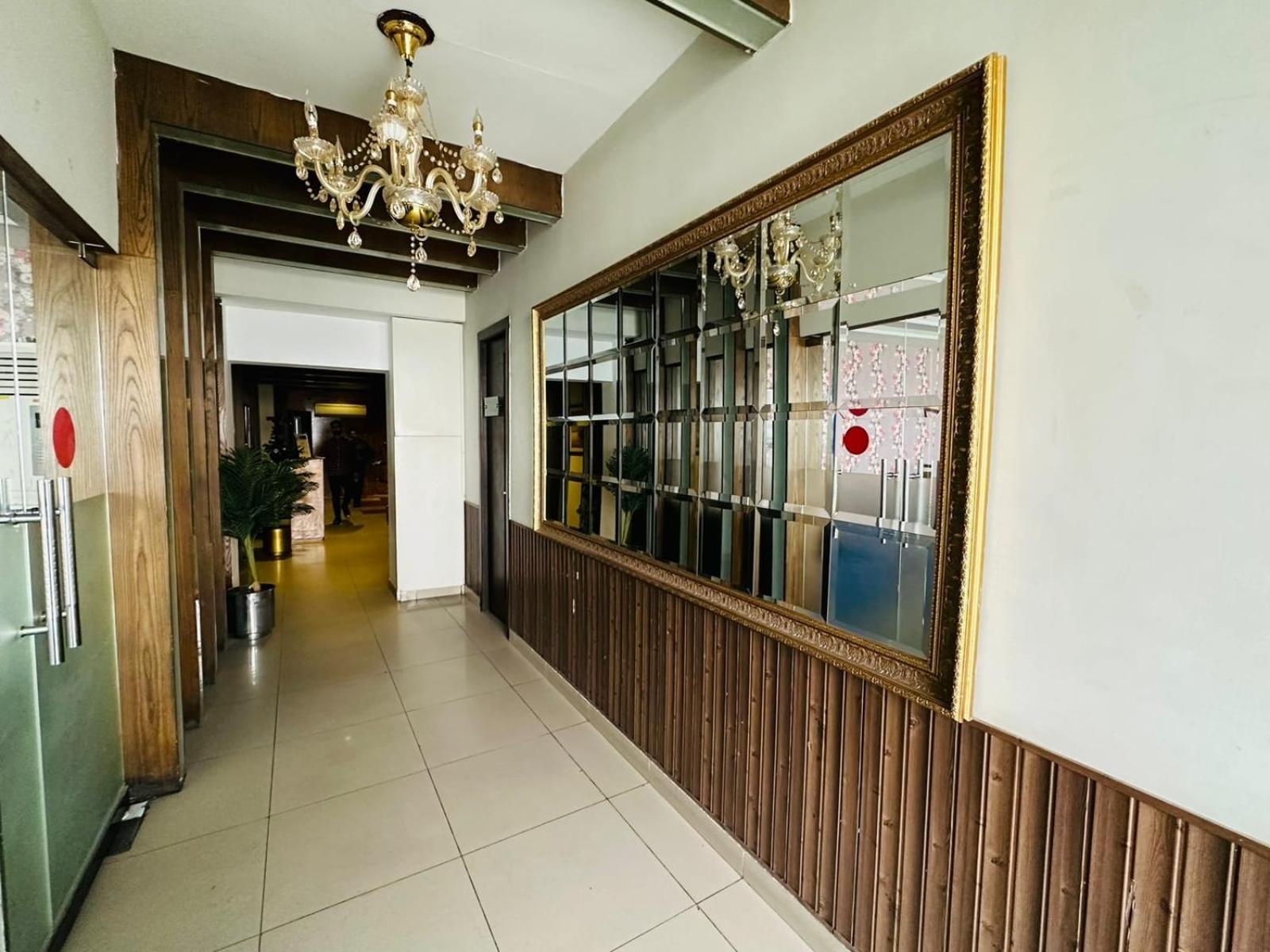 Grand Regent Hotel And Suites ไฟซาลาบัด ภายนอก รูปภาพ