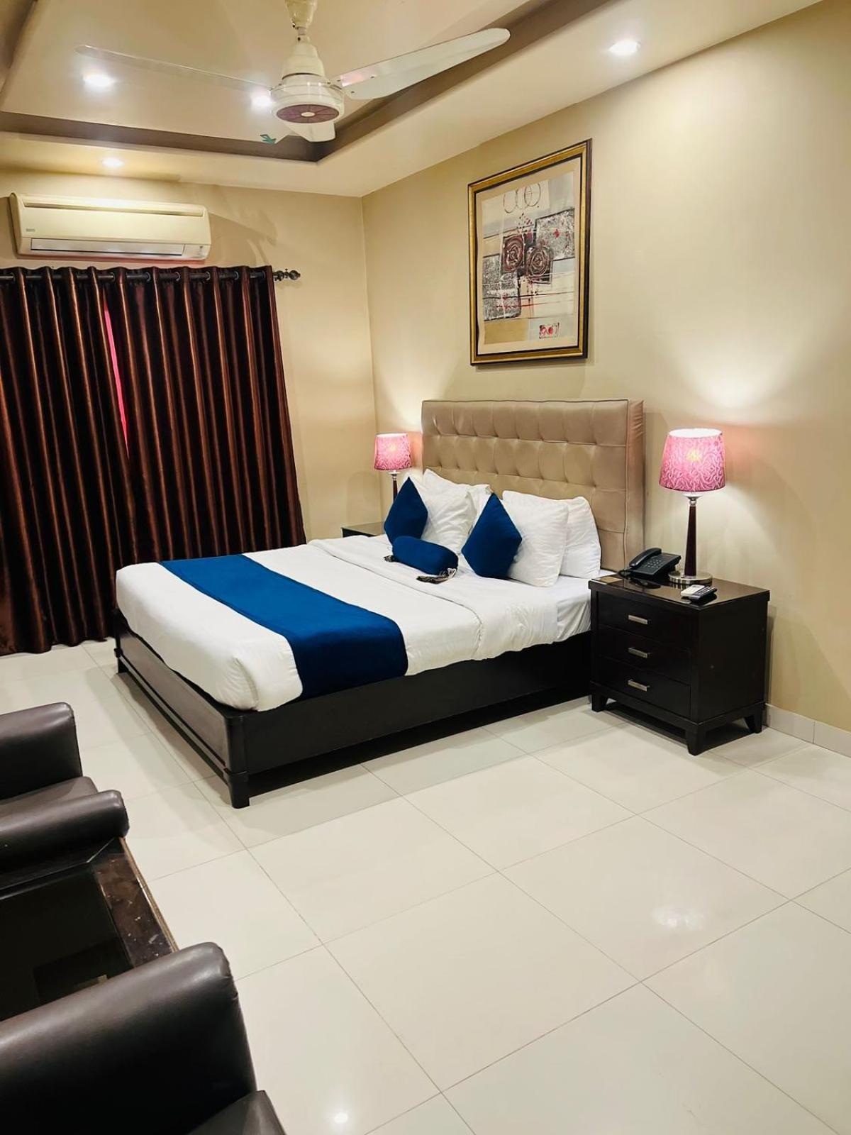 Grand Regent Hotel And Suites ไฟซาลาบัด ภายนอก รูปภาพ